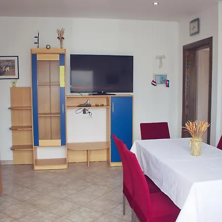 House Karmen Apartment Pag Town