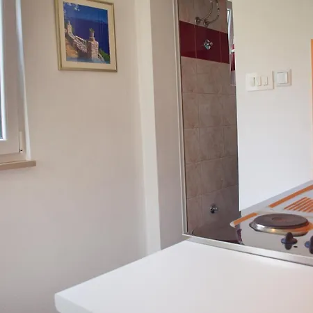House Karmen Apartment Pag Town