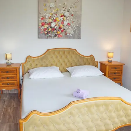 House Karmen Apartment Pag Town
