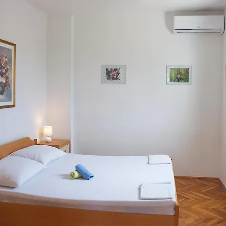 House Karmen Apartment Pag Town
